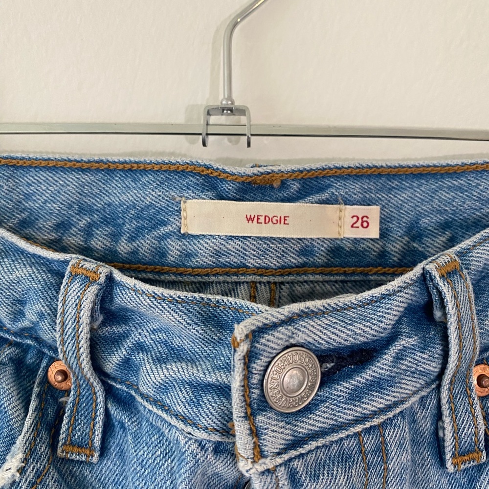 Levi’s Wedgie Style Jeans